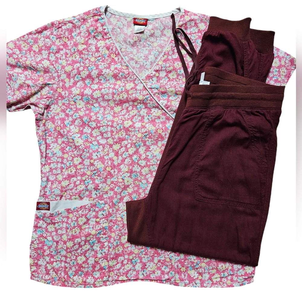 Scrub set